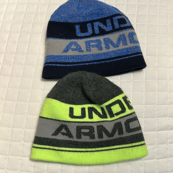 Under Armour Boy’s Knit Beanies Size 4-6 yrs -EUC Lot of 2 - Picture 1 of 4